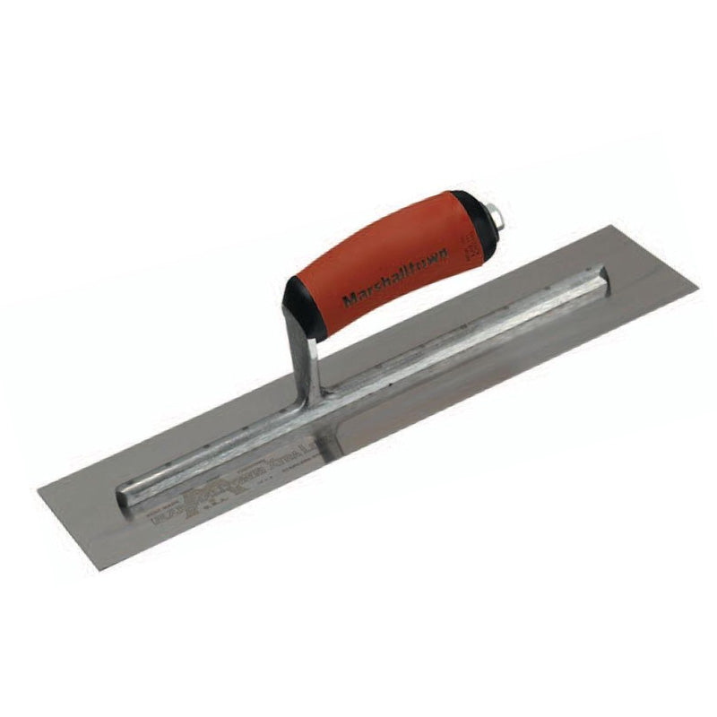 Llana Marshalltown para acabado con mango curvo DuraSoft de 18" x 3"